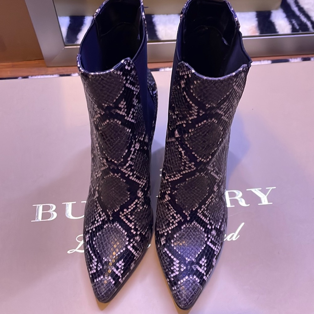 Steve Madden booties